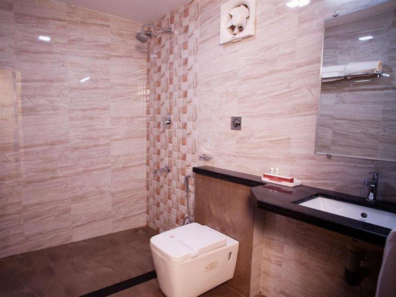 Hotel Mahalakshmi Residency Коллур Экстерьер фото