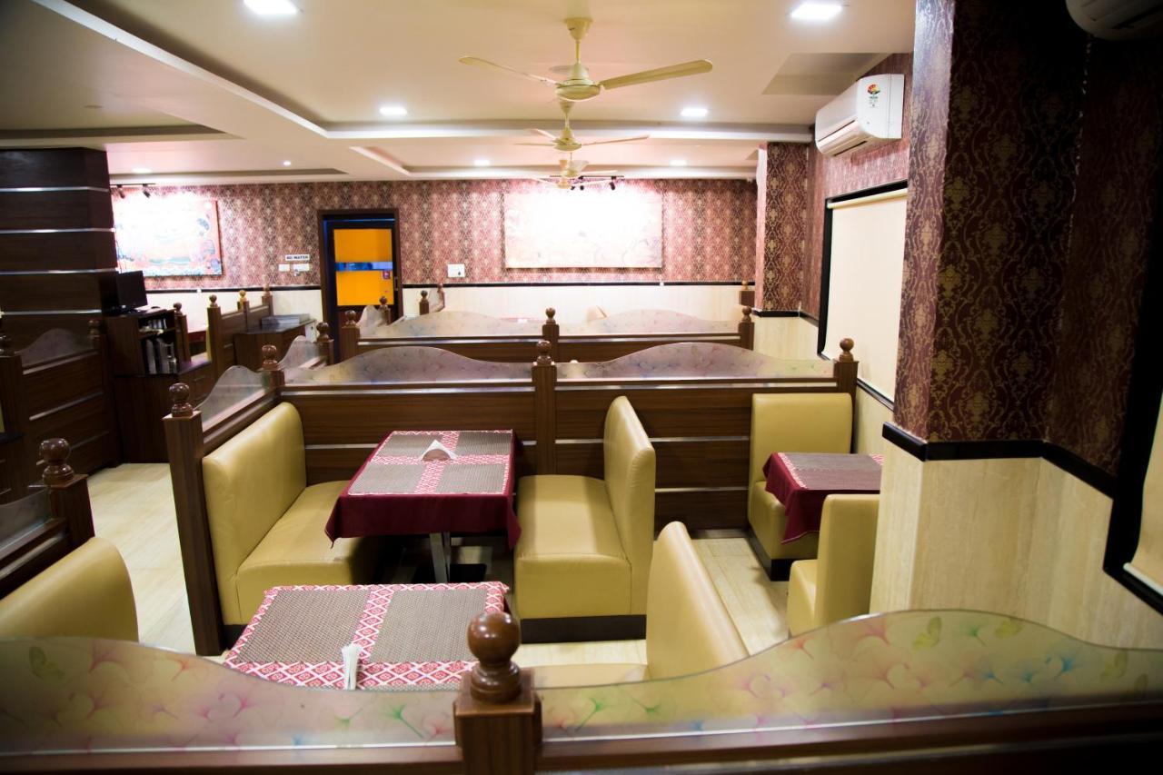 Hotel Mahalakshmi Residency Коллур Экстерьер фото