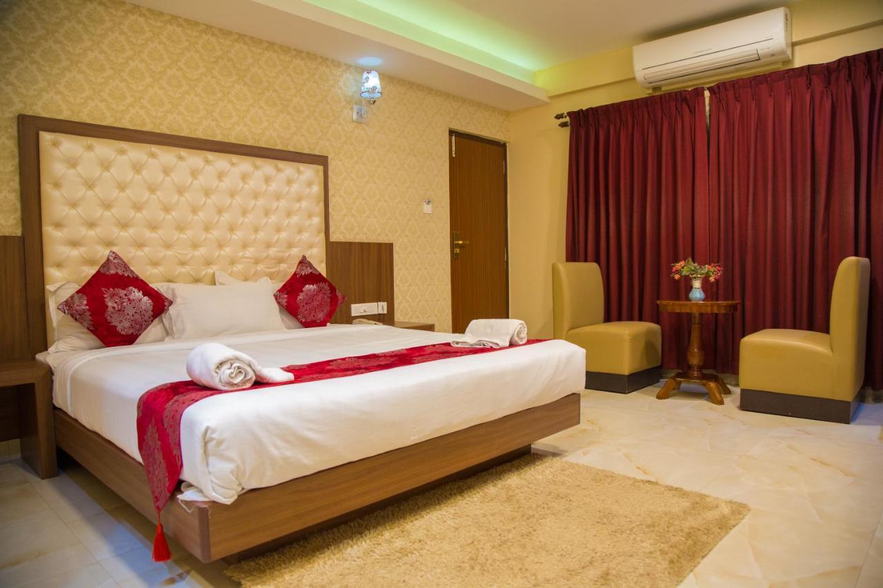 Hotel Mahalakshmi Residency Коллур Экстерьер фото