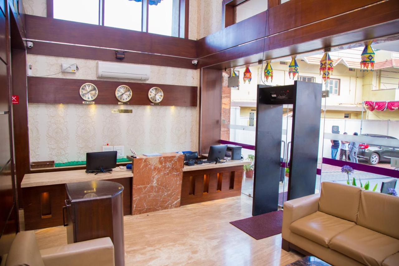 Hotel Mahalakshmi Residency Коллур Экстерьер фото